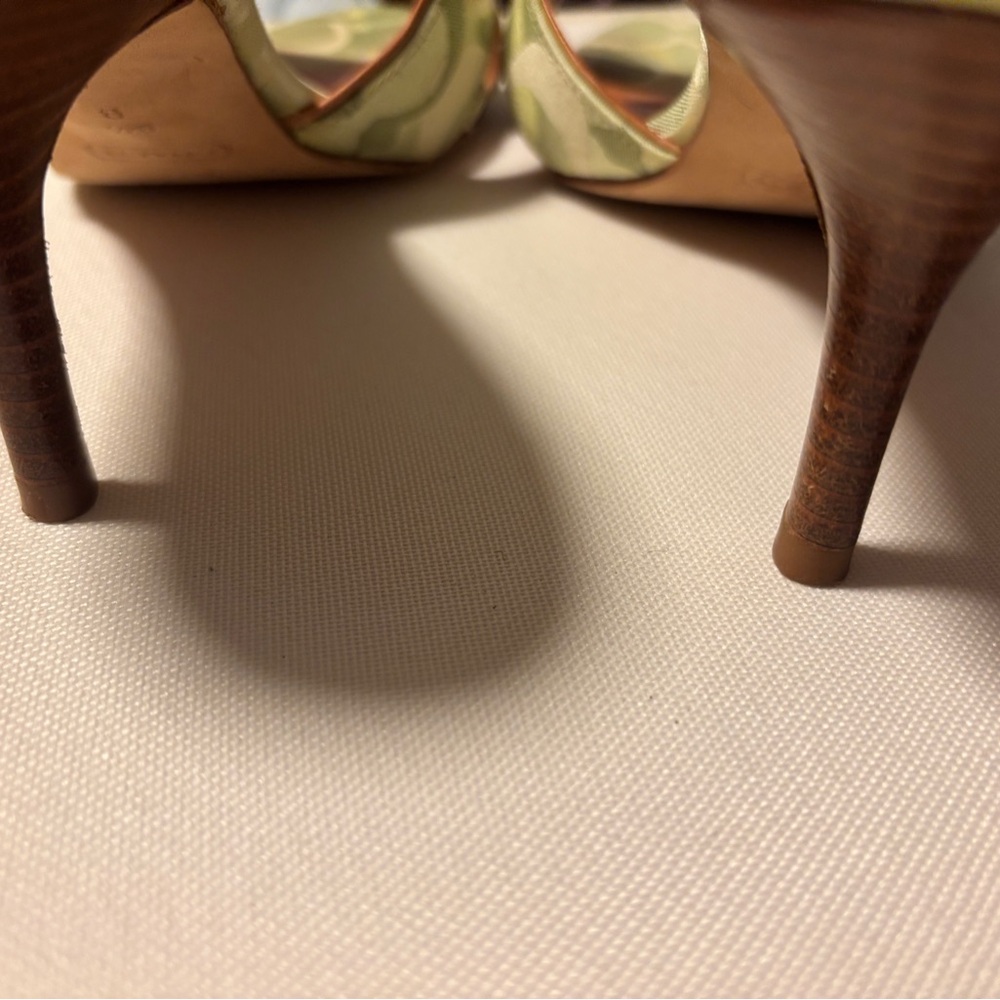 Coach Women's Green Heels with Red Butterfly Accent - Picture 3 of 4